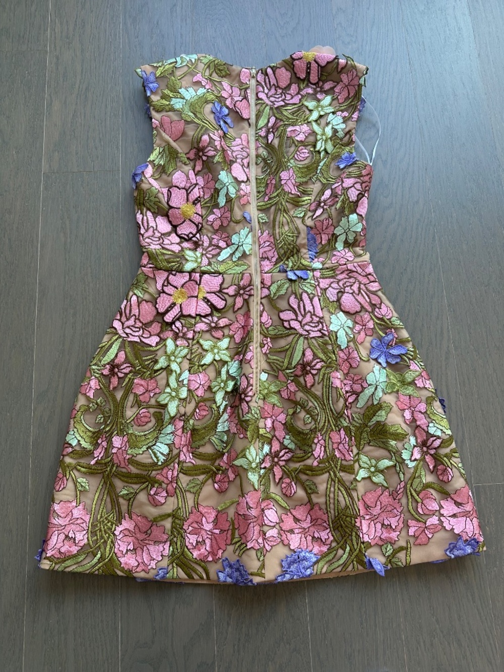 ELLIATT Fiora Tulip Mini Dress Green Pink Floral 3D Embroidered - SMALL - Picture 3 of 9